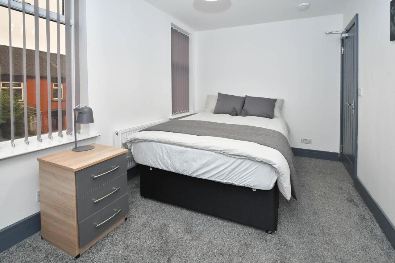 Townhouse @ Princes Road Stoke Exterior photo